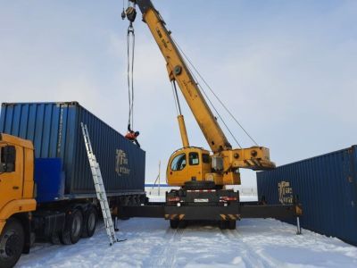 «Железные дороги Якутии» объявили о вакансиях в контейнерном терминале Якутска