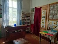 Деревенская сельская библиотека