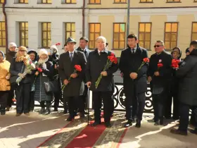 В Якутске воздали дань памяти Василию Никифорову-Кюлюмнюр