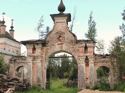 Ограда с воротами