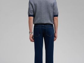 Джинсы прямого кроя