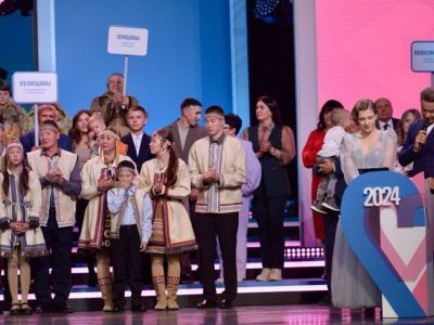 Якутян наградили в Кремле за победу в конкурсе «Семья года - 2024»