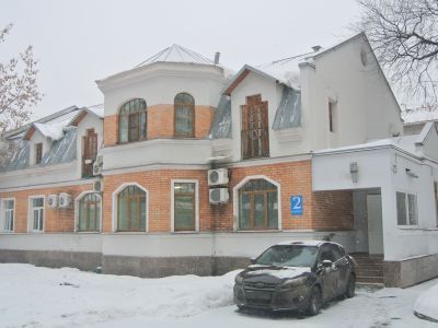 Флигель во дворе (службы)