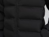 Утепленное пальто с капюшоном