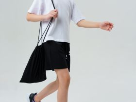 Комплект трикотажный для девочек: фуфайка (футболка), шорты, сумка-мешок