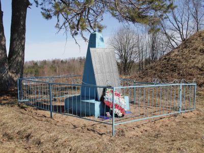 Братское кладбище воинов Советской Армии, погибших в 1944 г.