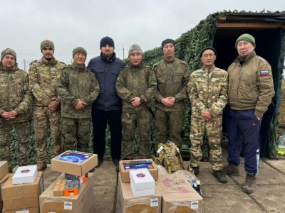 Представители Якутии доставили гуманитарную помощь военнослужащим в зону СВО