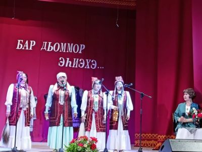 В селе Булгунняхтах почтили память народного мастера Николая Никитина