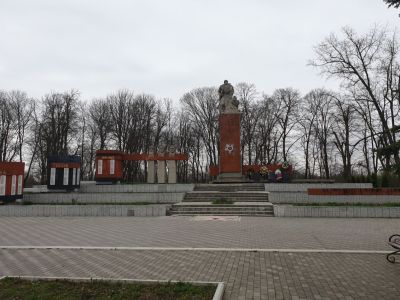 Мемориальный комплекс сельского поселения Кременчуг Константиновское, павшим воинам в годы Великой Отечественной войны 1941-1945 гг.