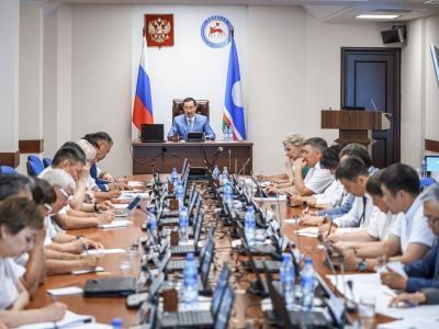 Айсен Николаев обозначил задачи, которые необходимо держать на особом контроле