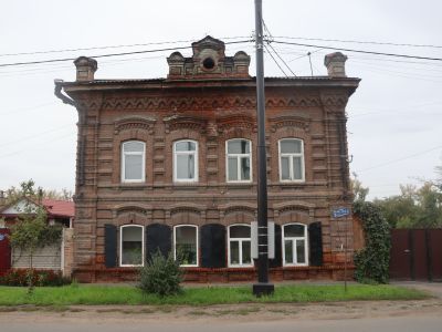 Здание, где в марте-августе 1917 г. размещались первый рабочий клуб Минусинска и в апреле 1917 – мае 1918 г. редакция органа минусинского комитета большевиков – газеты «Товарищ»