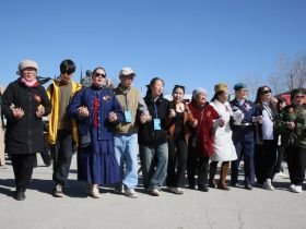 На площади Победы в Якутске станцевали «Осуохай Победы»