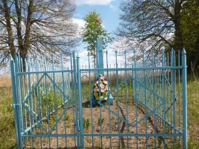 Братская могила советских воинов, погибших в 1943 году в боях с немецко-фашистскими захватчиками