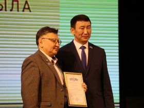 В Якутии состоялся торжественный вечер «Саха тыла саҕар кыыма»