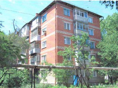 Памятное место, где жил почетный гражданин пос. Оленино Калининской области, бывший командир партизанского отряда В.И. Попов