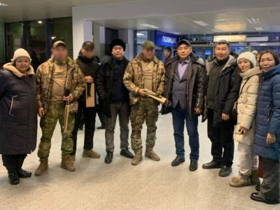 В Якутск из зоны проведения СВО вернулись в отпуск мобилизованные солдаты