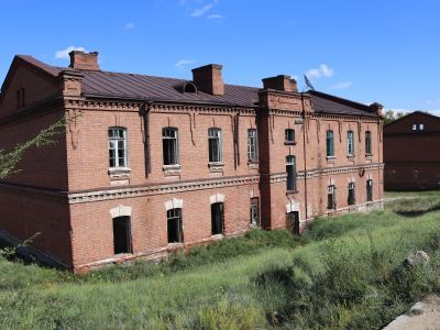 Западный корпус XIV типа