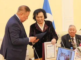 В Якутске отметили 90-летие заслуженного ветеринара России Тамары Каратаевой