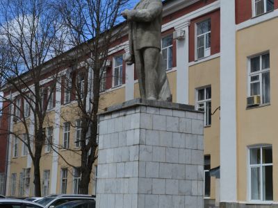 Памятник В.И.Ленину