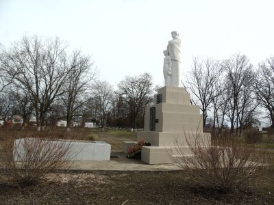 Братская могила советских воинов, погибших в боях с фашистскими захватчиками