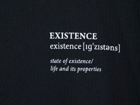 Футболка с принтом, Черный