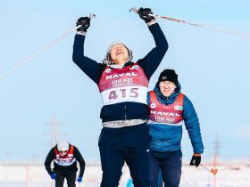 Звезды Олимпийских игр пробежали лыжный марафон с якутянами