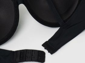 Бюстгальтер с формованными чашками, Черный