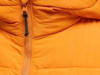 Утепленная куртка с капюшоном