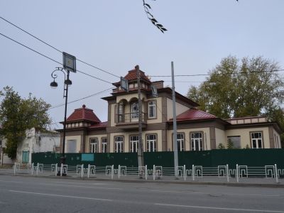 Дом жилой с воротами из состава усадьбы купца Н.О.Сергеева