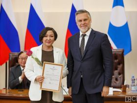 Государственные награды вручили медицинским работникам Якутии