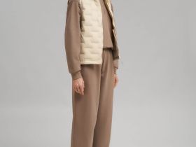 Стеганый пуховый жилет