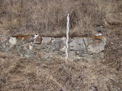 Склеп полуподземный с гладкой фасадной стеной 23