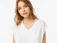 Женская Футболка Lacoste Slim Fit с v-образным вырезом