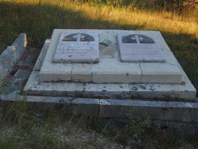 Могила капитана 2 ранга А.Н. Скоробогатова и поручика Ю. Косинского