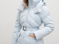 Стеганый пуховик с поясом и капюшоном