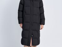 Пуховое пальто с капюшоном свободного силуэта