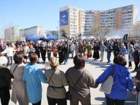 На площади Победы в Якутске станцевали «Осуохай Победы»
