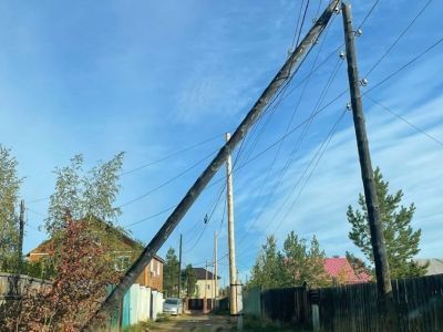 Из-за порывистого ветра часть жителей Якутска осталась без электричества