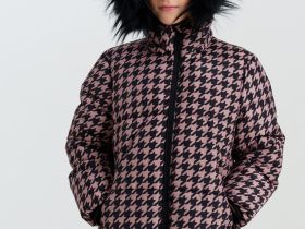 Куртка текстильная с полиуретановым покрытием для девочек