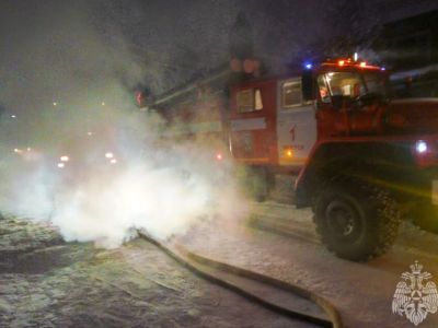 Один человек погиб при пожаре в гостевом доме в Якутске