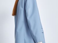 Однобортный жакет полуприлегающего силуэта