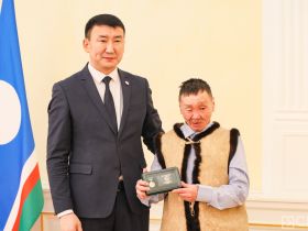 В два раза снизилось число работников в оленеводстве Якутии за 15 лет