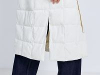 Стеганое утепленное пальто с капюшоном