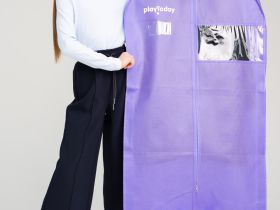 Чехол для одежды из нетканого материала