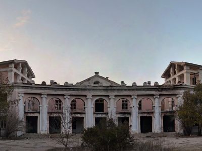 Здание санатория «Октябрь» (архитектор В.Турчанинов)