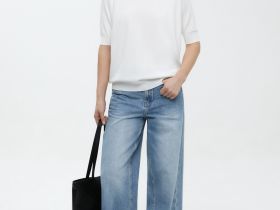 Джемпер с коротким рукавом и округлой горловиной