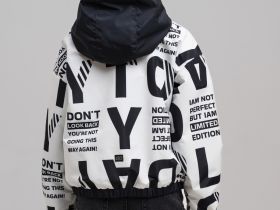 Куртка текстильная с полиуретановым покрытием для девочек (ветровка)