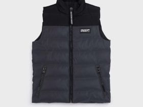 Жилет текстильный с полиуретановым покрытием для девочек