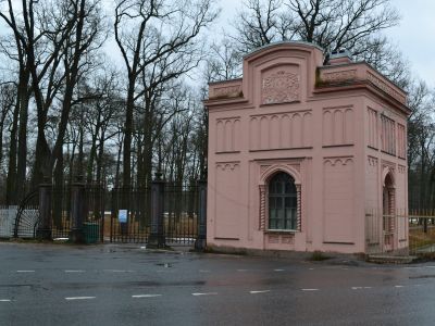 Ворота Баболовские с Розовой караулкой