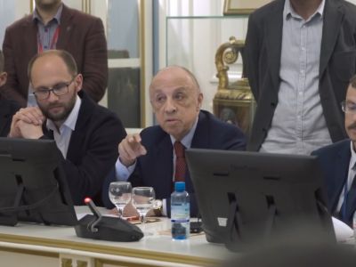 Секретарь СЖР Рафаэль Гусейнов принял участие в работе  X Международного Невского форума